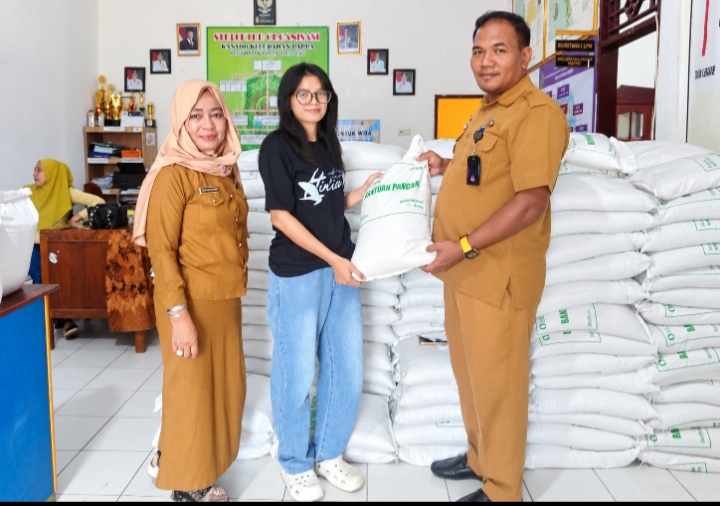 Penyaluran Bansos Beras di Kelurahan Pappa Disambut Antusias, 346 KK Jadi Sasaran Penerima